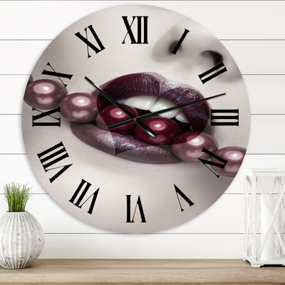 Heart Shape Lips With Pearls Through Mouth - Modern wall clock