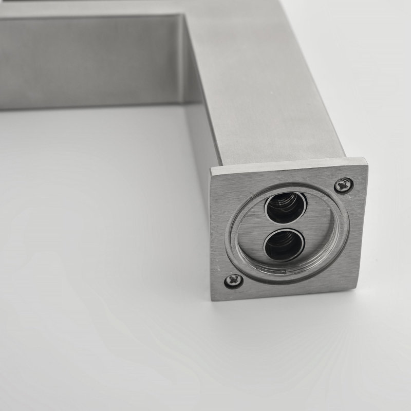 Robinet de lavabo de salle de bain à poignée simple avec drain escamotable (avec trop-plein), Nickel brossé