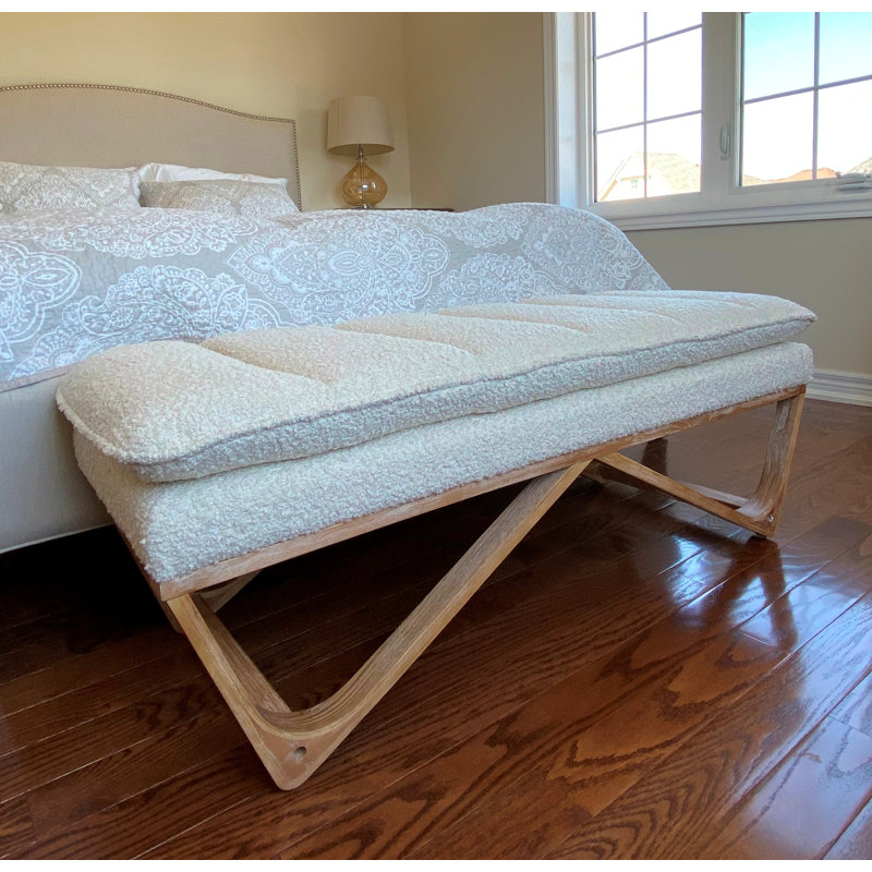 Banc en bois rembourré et rembourré avec coussins de 48 po SEAT4U SEAT4U, Blanc crème / finition bois naturel