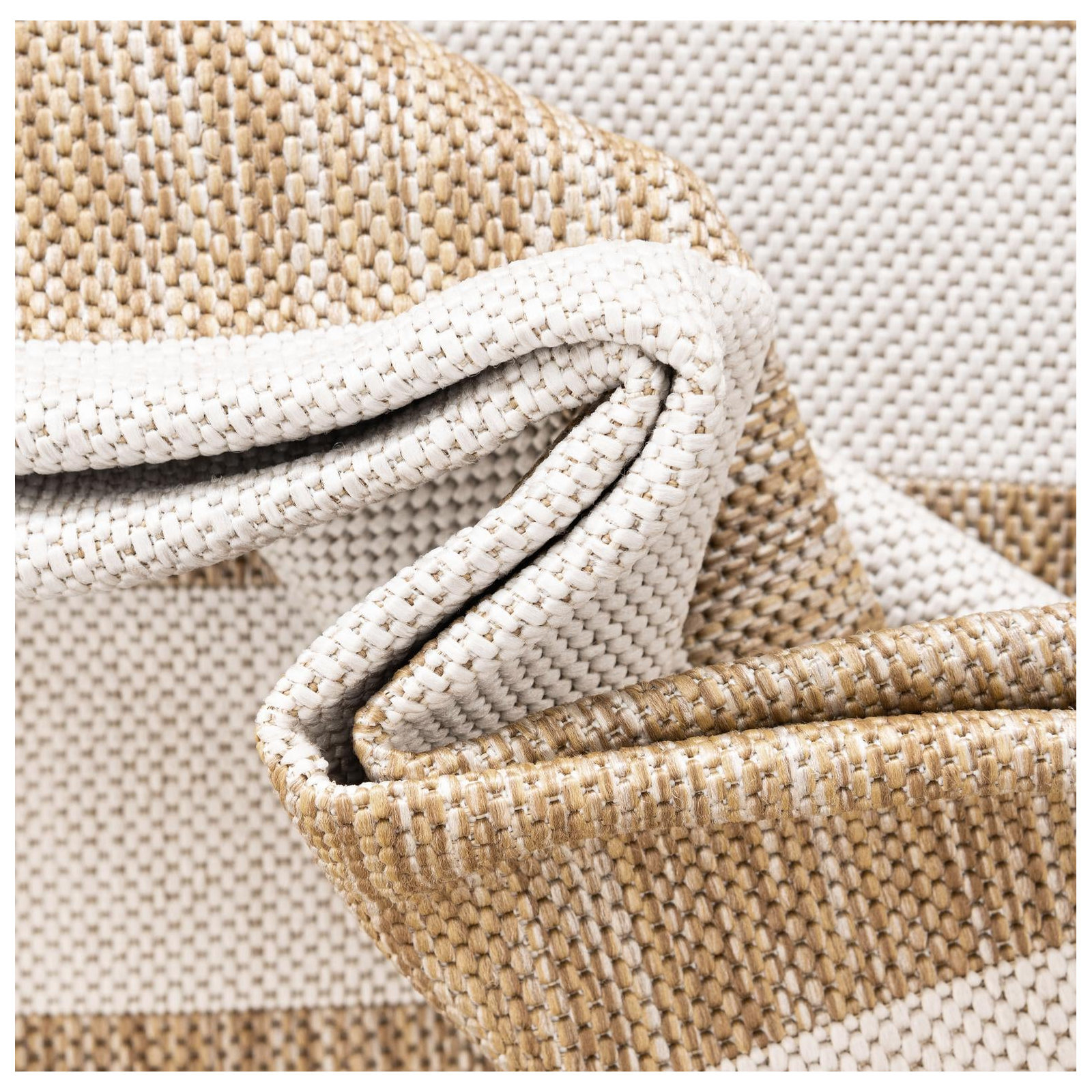 Robinson Brown Indoor/Outdoor Rug, Rectangle 2' x 3'1"