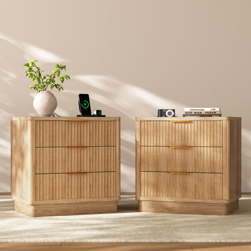 Table de chevet 3 tiroirs avec station de charge de 23,6 po de largeur, Naturel
