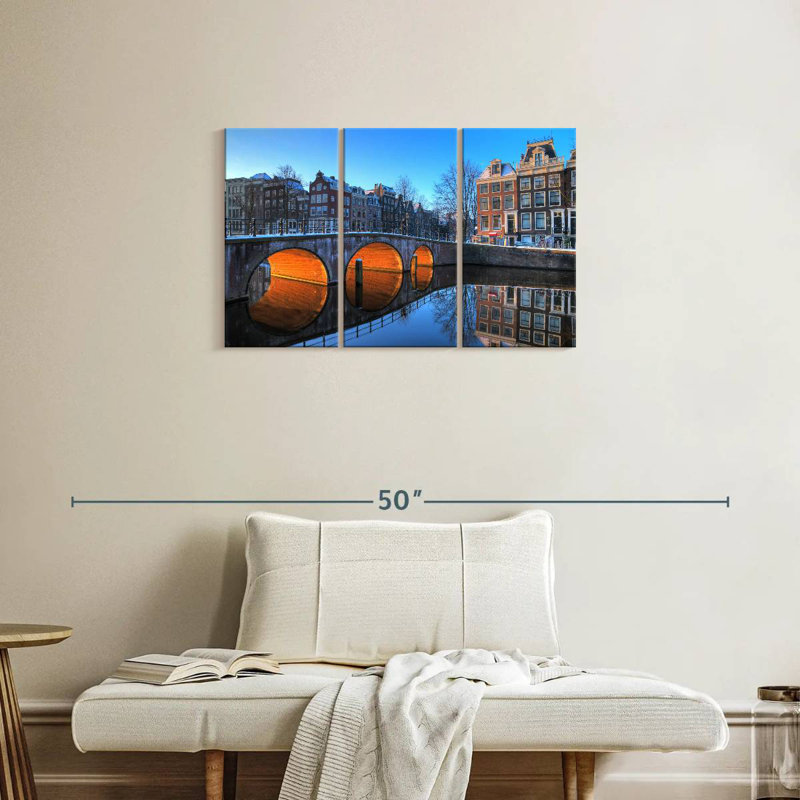 Canal Sireci à Amsterdam, H 20 po x l 33 po