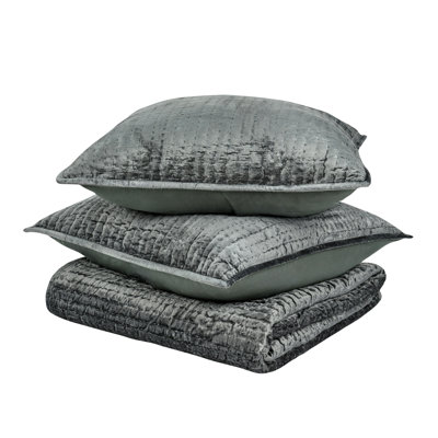 Bari 3-Piece Velvet Rayon Quilt Set