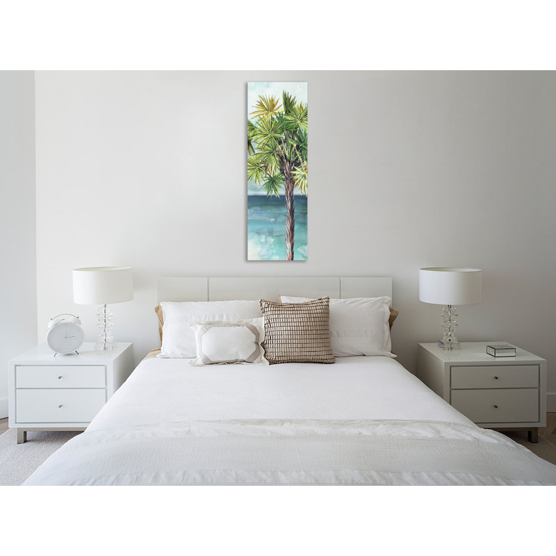 «Tropical Palm: King II» par Bay Isle Home - impression sur toile tendue, H 36 po x l 12 po x P 1,5 po