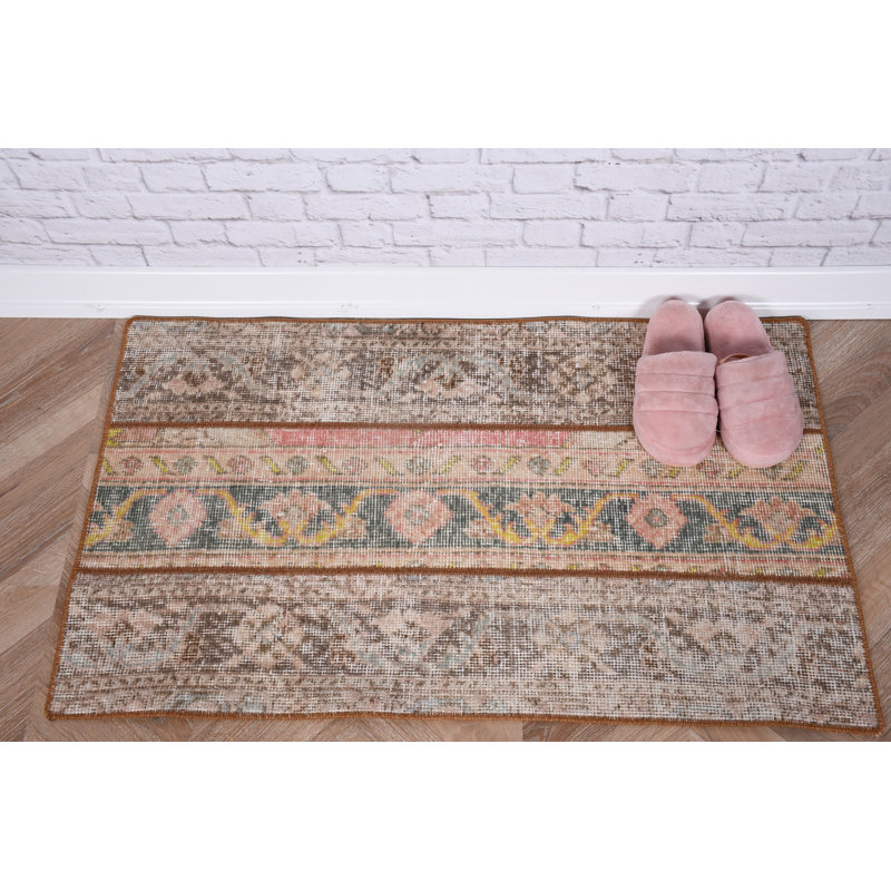 Handmade Turkish Rug Boasting Vintage Bohemian Oushak Design Perfect for Entryway - Rustic Decor Crafted with Wool for Small Spaces
