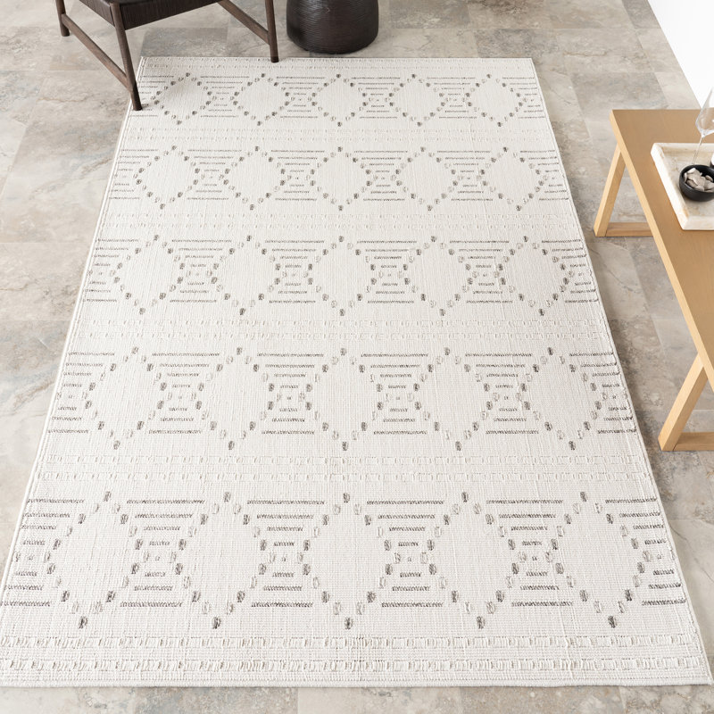Jaxine Geometric Indoor/Outdoor Area Rug, Rectangle 4' x 6'