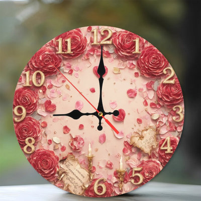 Horloge avec roses et cœurs