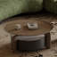 Table basse ronde de rangement de style médiéval-129098486
