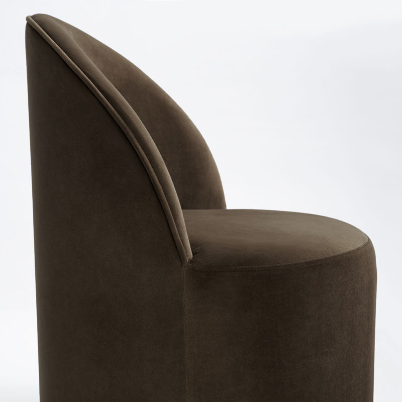 Petit fauteuil de coiffeuse pivotant en velours entièrement assemblé avec roulettes cachées, Brun
