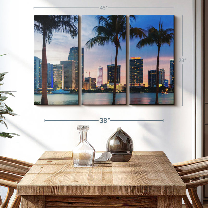 «Miami Skyline At Dusk» sur toile, H 28 po x l 45 po