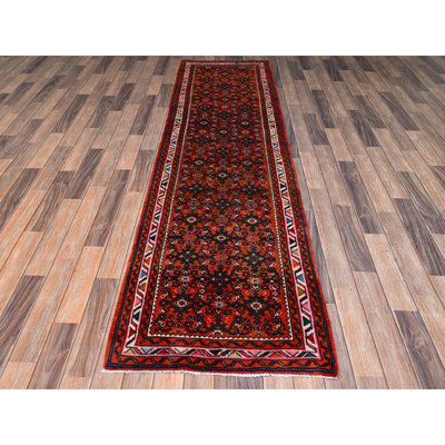 Tapis de couloir oriental 2 pi 6 po x 9 pi 4 po de couleur saumon, nouveau persan Hussainabad avec motif intégral, noué à la main, à poils longs, en laine douce et brillante