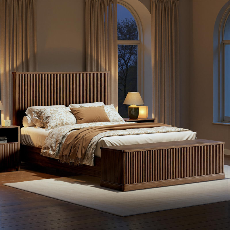 Structure de lit cannelée avec tête de lit haute 52 po et banc de rangement, lit plateforme en bois avec coffre de rangement de 80 po, aucun sommier nécessaire