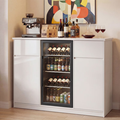 Meuble-bar à café de 140 cm avec mini-réfrigérateur et prise électrique, coin café, meuble bar à vin moderne avec tiroirs de rangement, étagère réglable et porte-verres, buffet pour la maison, blanc