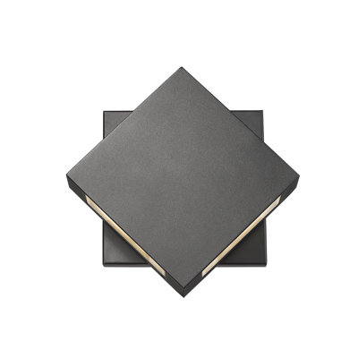 Dahlin Wall Light