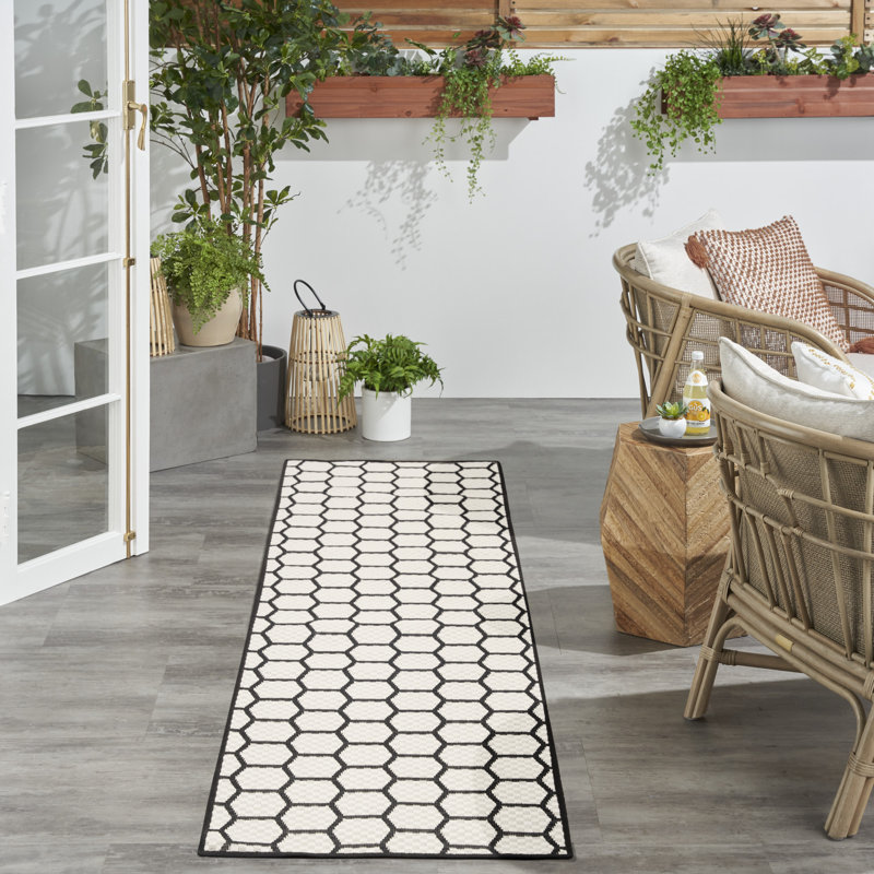 Caprisha Reversible Indoor/Outdoor Area Rug, Runner 2'2" x 8'