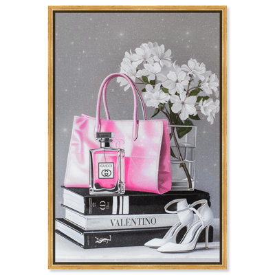 Délicat sac à main rose et livres II, impressions sur toile par Art Remedy