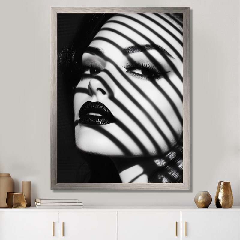 Décoration murale monochrome glam I - noir chic, Toile tendue, H 32 po x l 24 po