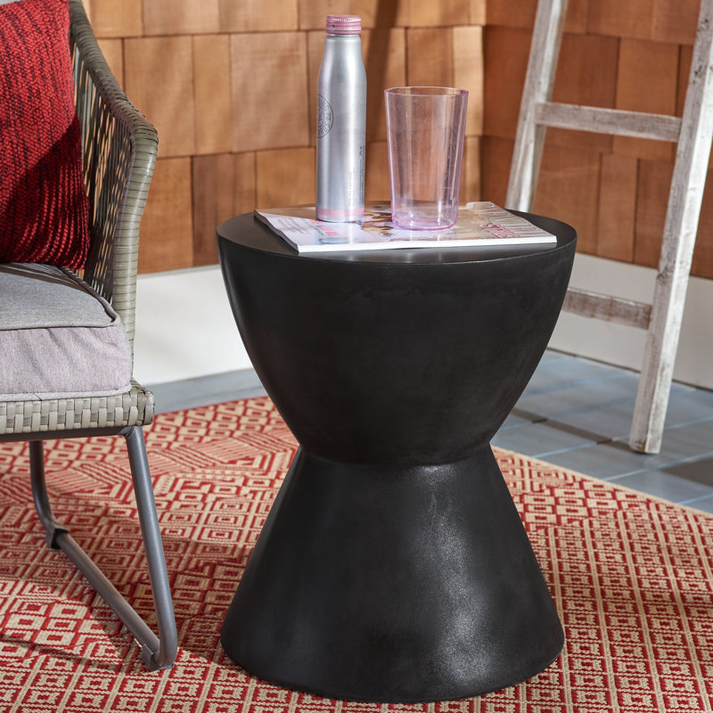 Outdoor Chenai Concrete Accent Table, Black