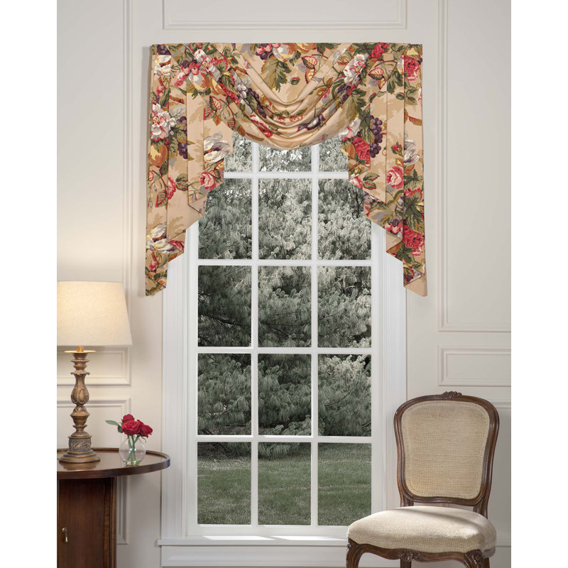 Jabot and Cascade (3 pc)