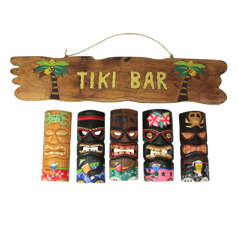 Ensemble de 5 masques muraux en bois polynésien sculptés à la main et enseigne de bar rustique Tiki