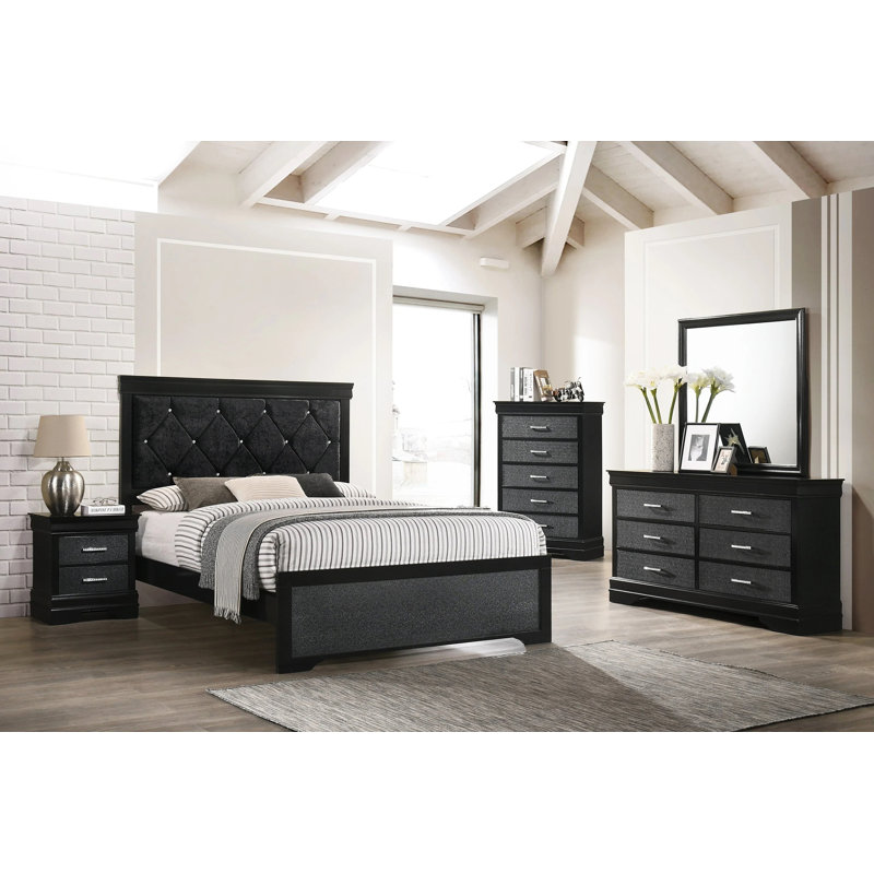 Lit à panneau élégant et moderne avec tête de lit tapissier et capitonnage à boutons en cristal, pour rehausser l'esthétique de la chambre à coucher