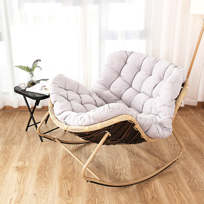 Chaise berçante simple et moderne