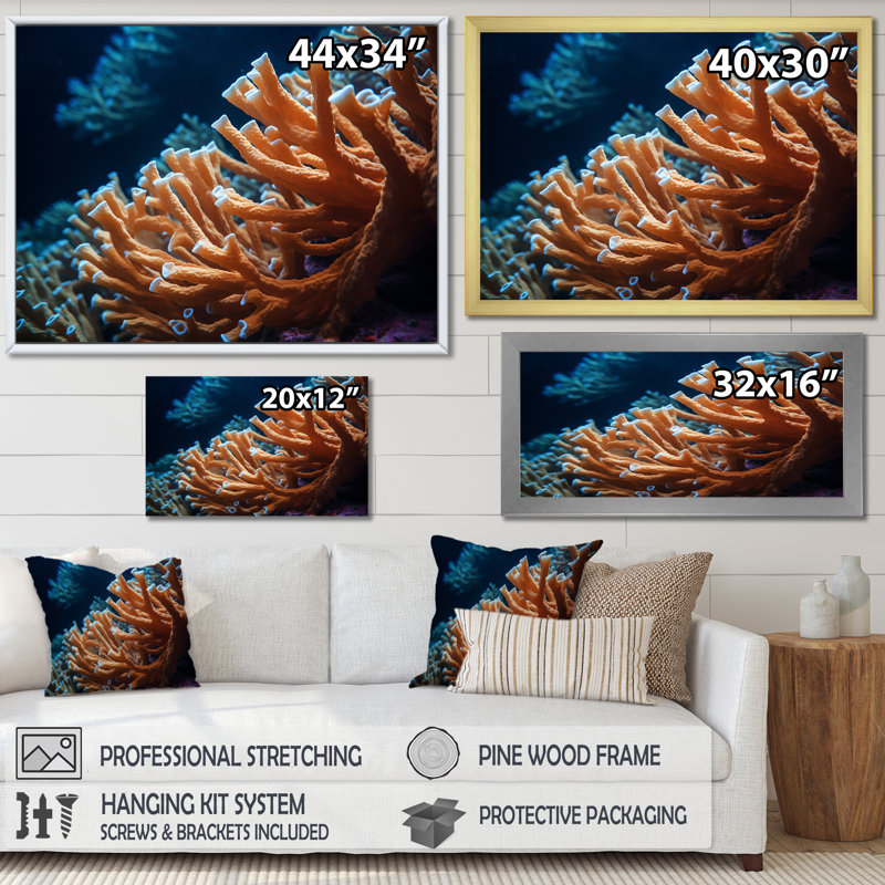 «Orange Branching Coral Reef», reproduction sur toile encadrée, H 30 po x l 40 po x P 1,5 po, Cadre flottant blanc