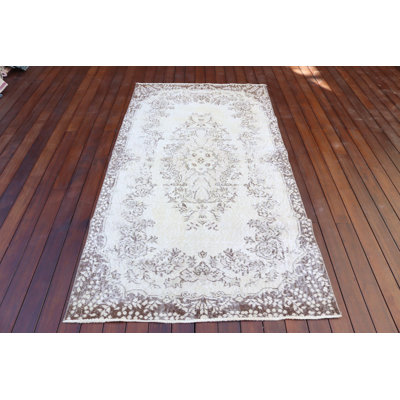 Tapis turc vintage beige pour le bureau de salon et la maison de campagne avec un motif de décoration anatolien