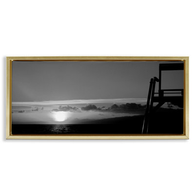 "Sunlit Lifeguard Station", art mural encadré flottant par Noah Bay