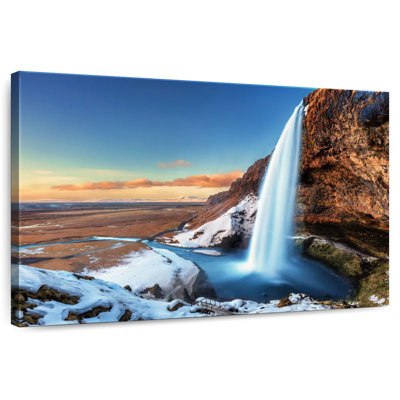 Alvord Seljalandsfoss Waterfall Scenery