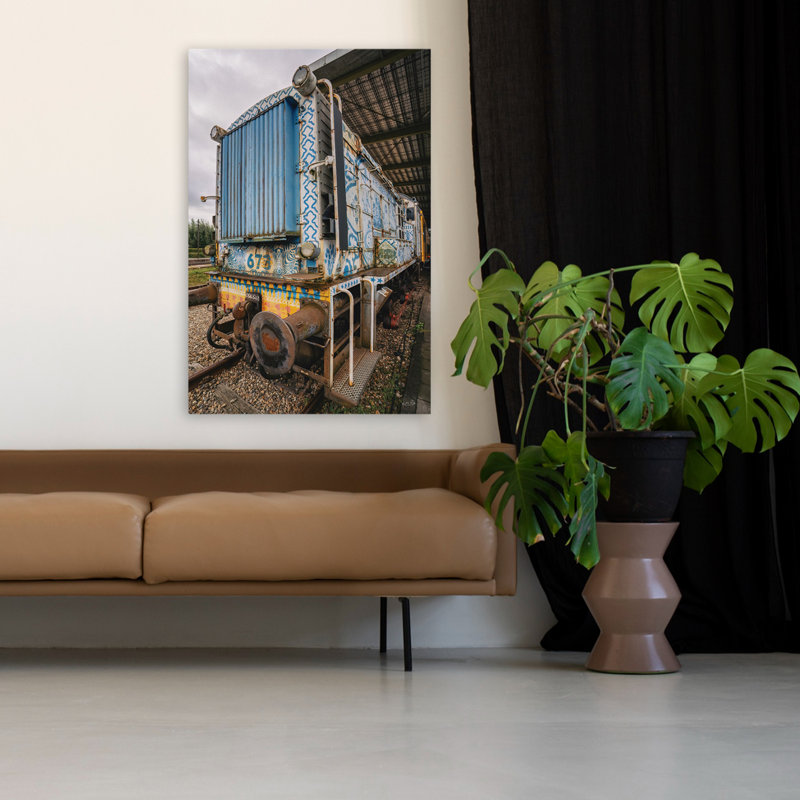 Railroad Car III - Photographie contemporaine, H 48 po x l 32 po