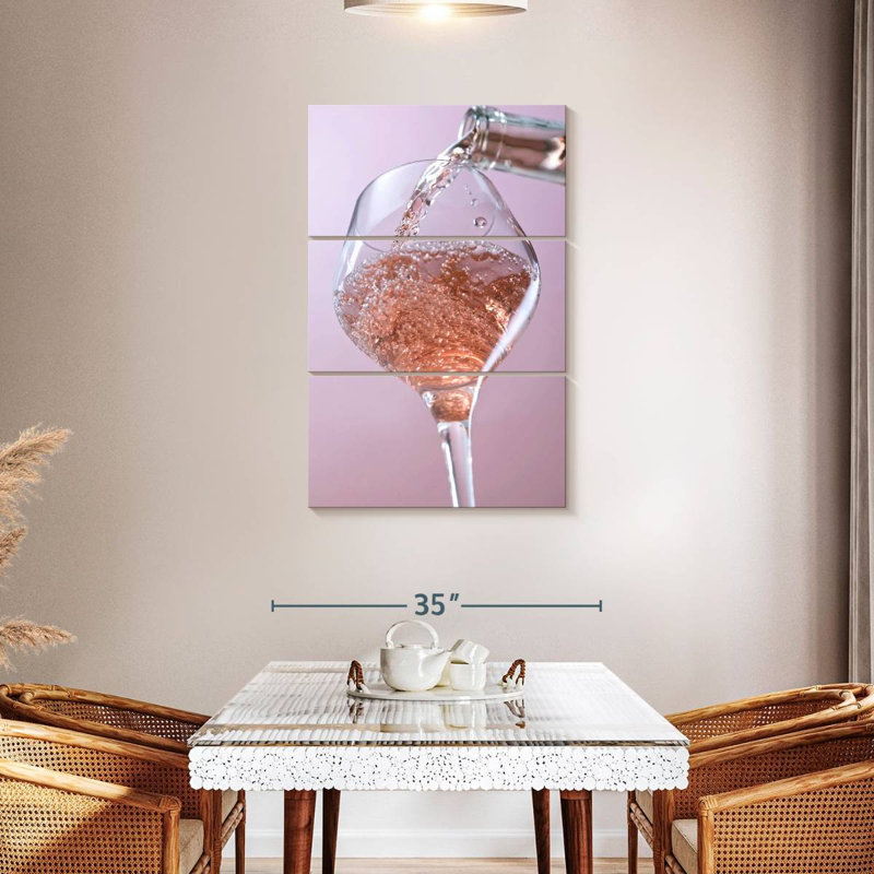 Vin rosé Yarlin, H 45 po x l 28 po