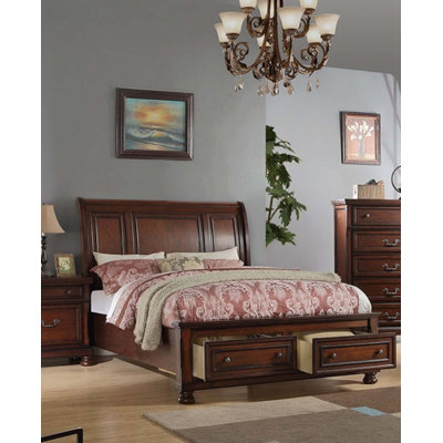 Traditional Style Queen Size Bed