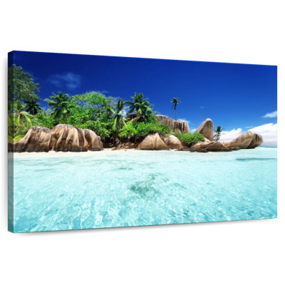 Gillard La Digue au large