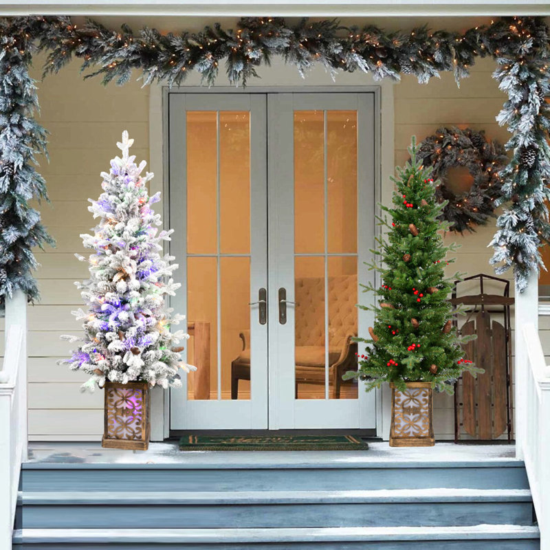 Arbre de Noël vert illuminé 4 pi avec base scintillante - 100 lumières à DEL multicolores, 396 pointes, baies rouges et pommes de pin, branches pleines en PE / PVC, pot lumineux festif