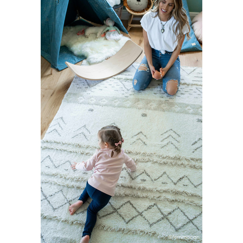 Bohemian Classics Hand Tufted Wool Moroccan Area Rug in Natural/Almond Frost/Sandstone, Rectangle 5'7" x 8'