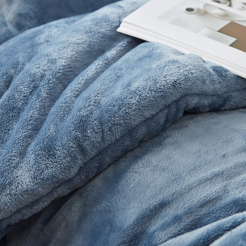 Me Sooo Comfy Coma Inducer Fleece Oversized Comforter Set, King Comforter + 2 King Shams
