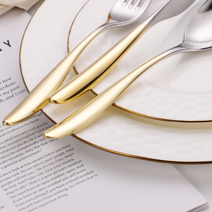 20 Pc Flatware Set Graduating with Wavy Handle