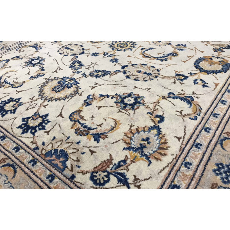 Wool Oriental Area Rug in Ivory