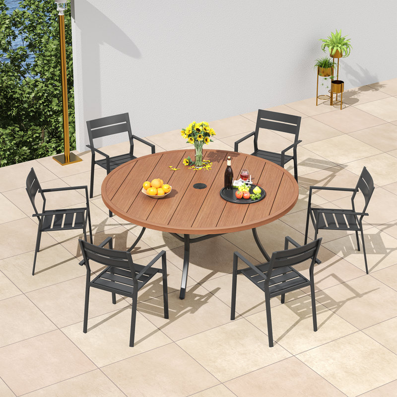 Ensemble repas pour 6 personnes avec table de salle à manger ronde en métal 53 po et 6 chaises empilables