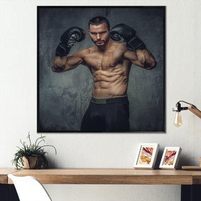 " Shirtless Aggressive Fighter Boxer Gloves "