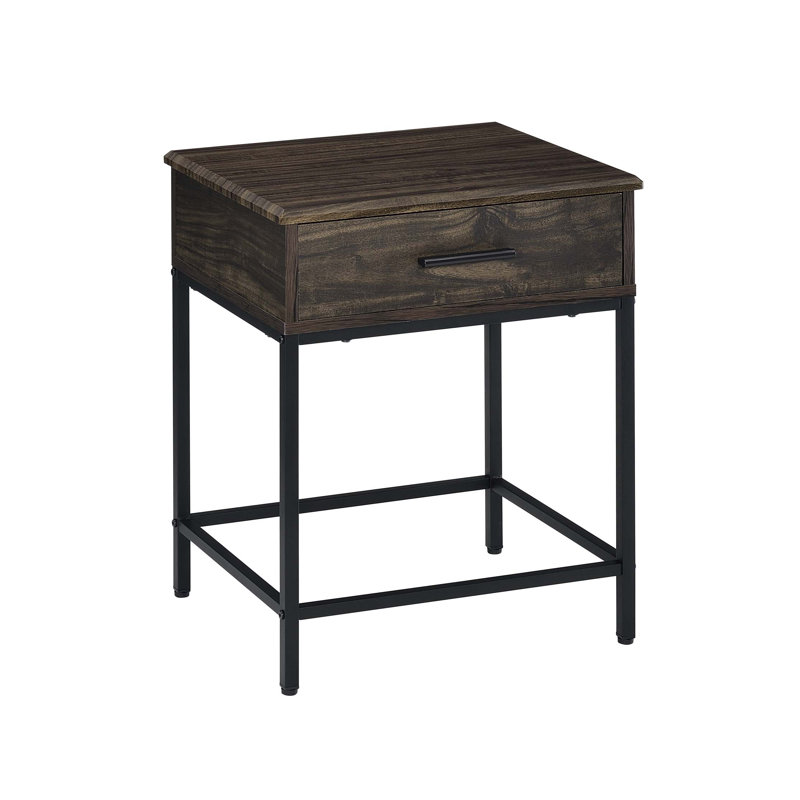 Table d'appoint en bois avec détails complexes