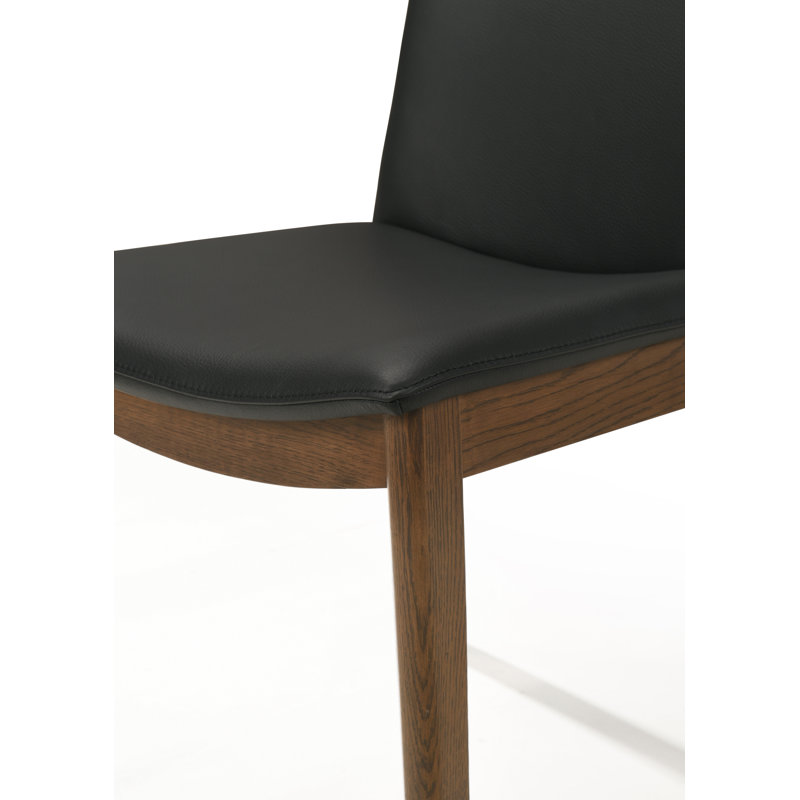 Chaise d'appoint rembourrée en cuir Fairhaven, Noir