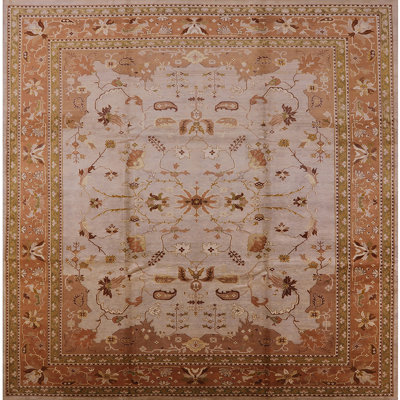 Tapis brun à motif oriental