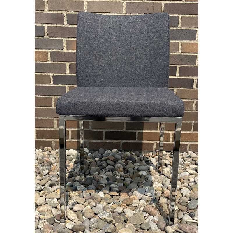 Chaise d’appoint rembourrée Heffington, Gris foncé