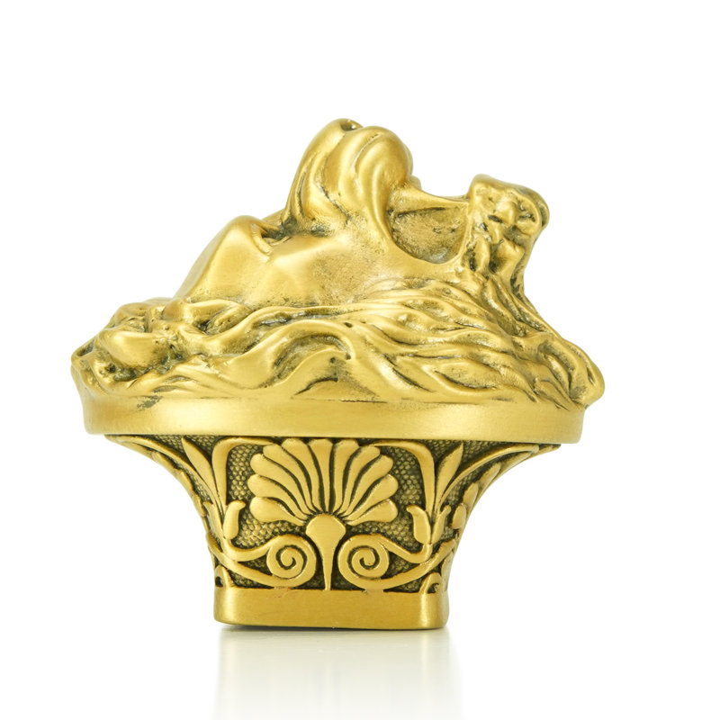 LION IN WINTER KNOB FLORENTINE, Gold