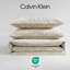 Ensemble d'édredon réversible en coton à feuilles jaunes Calvin Klein-125385584