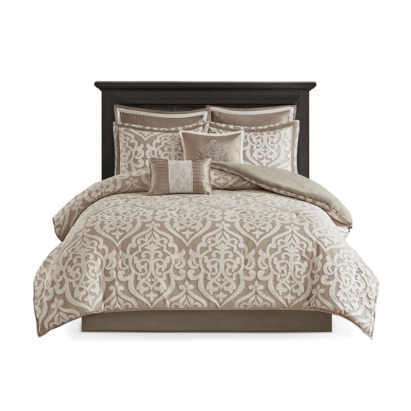 Brun clair / édredon très grand 8 pièces avec médaillon. . Coussins brodés. Édredon à longueur d'année. Literie lavable à la machine. Garnissage luxueux pour chambre à coucher. 2 taies décoratives européennes, coussins décoratifs, 1 jupe de lit.