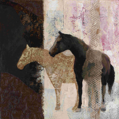 Chevaux peints bruns et roses