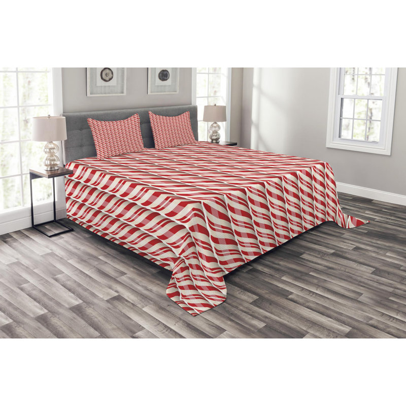 Red and Cream Candy Cane King Quilt Set with Shams